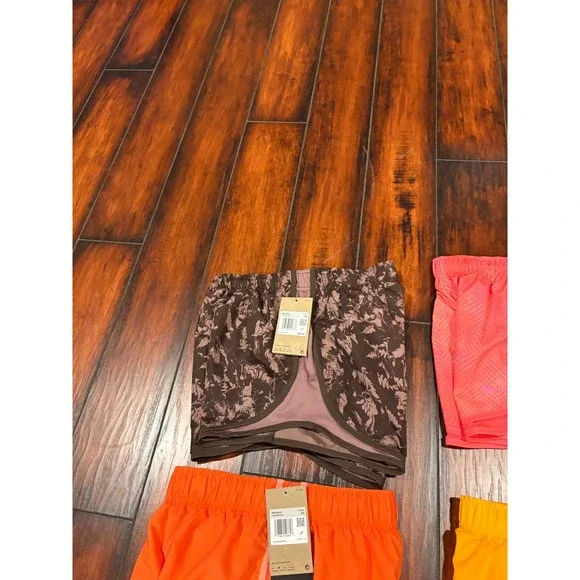 New bundle 6 Nike dri fitWomen's Running lined tempoShorts 3 Inch Inseam XS